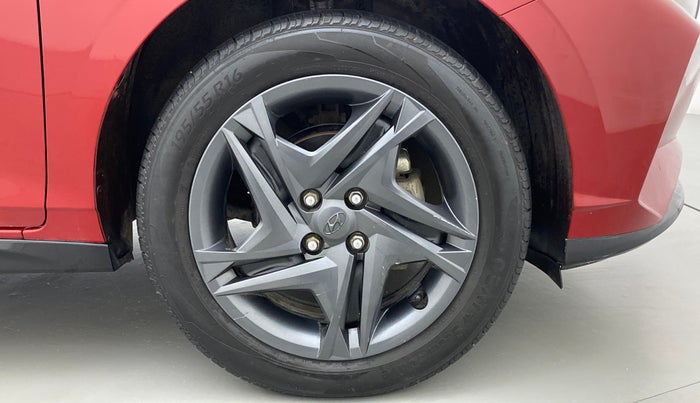 2021 Hyundai NEW I20 SPORTZ 1.2 MT, Petrol, Manual, 14,261 km, Right Front Wheel