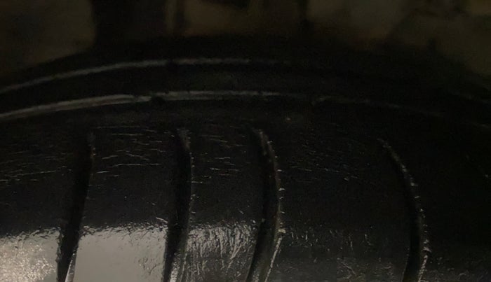 2012 Hyundai i10 SPORTZ (O) 1.2, Petrol, Manual, 83,393 km, Right Front Tyre Tread