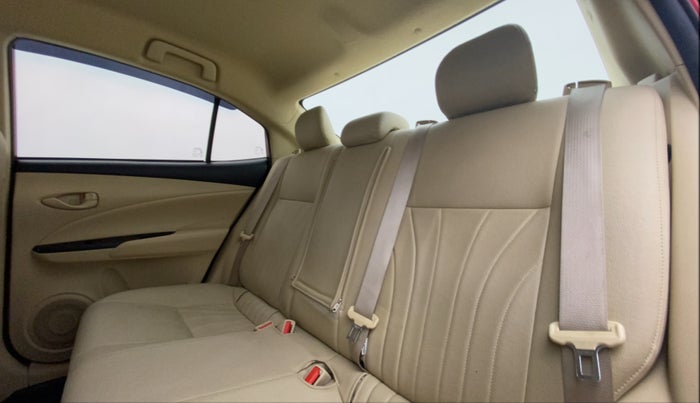2019 Toyota YARIS J MT, Petrol, Manual, 27,652 km, Right Side Rear Door Cabin