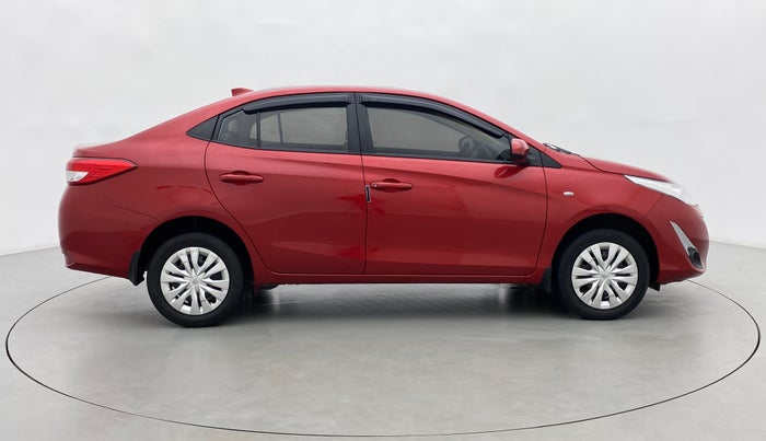 2019 Toyota YARIS J MT, Petrol, Manual, 27,652 km, Right Side View