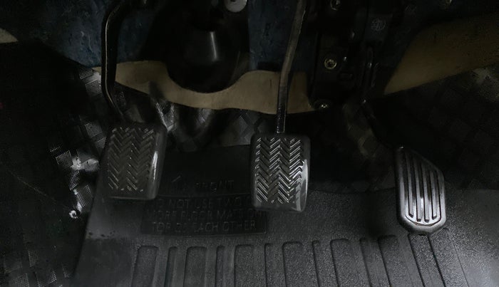 2019 Toyota YARIS J MT, Petrol, Manual, 27,652 km, Pedals