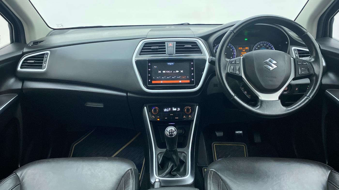 2020 Maruti S Cross ALPHA 1.5, Petrol, Manual, 28,121 km, Dashboard