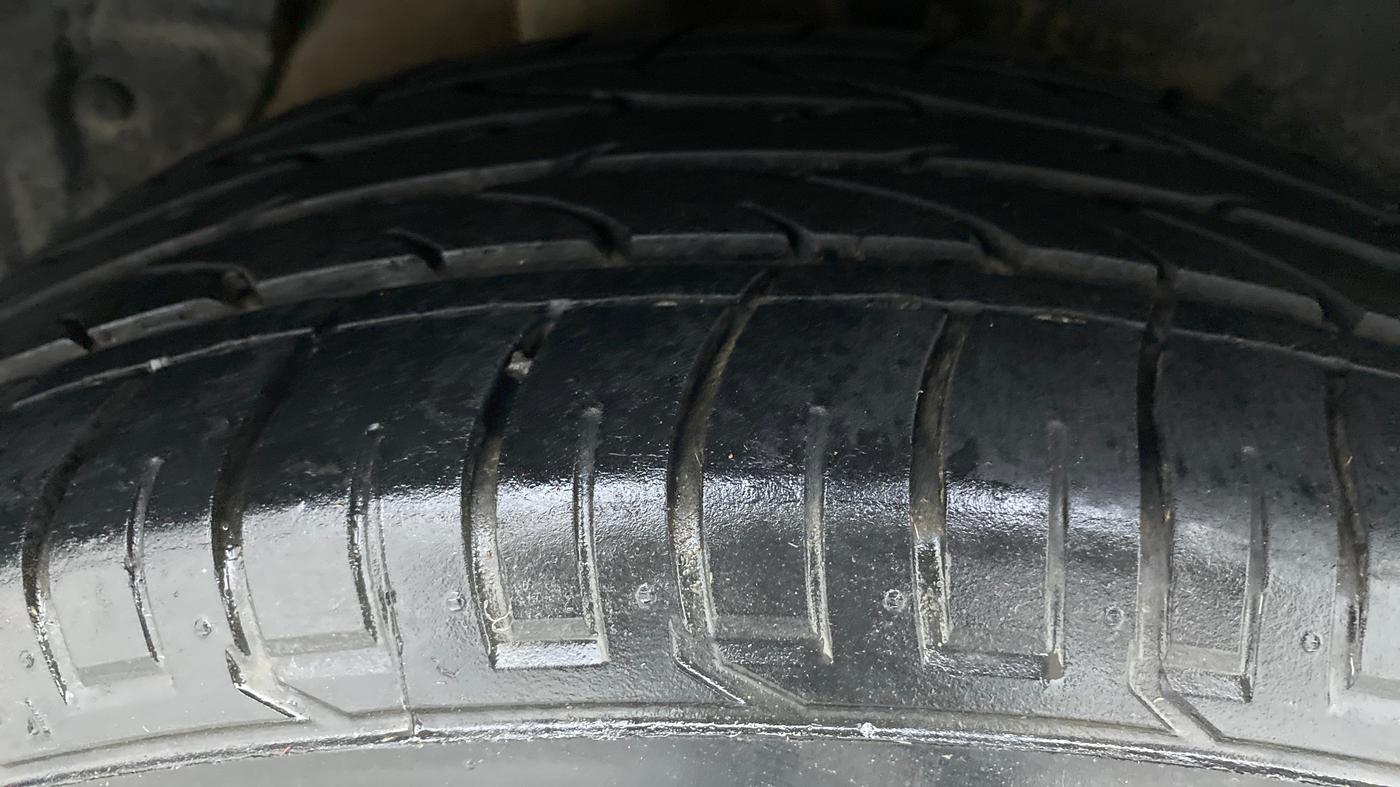 2018 Hyundai Creta SX AT 1.6 DIESEL, Diesel, Automatic, 74,337 km, Right Rear Tyre Tread