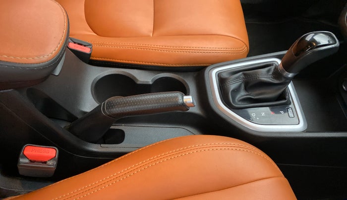 2018 Hyundai Creta SX AT 1.6 DIESEL, Diesel, Automatic, 74,337 km, Gear Lever