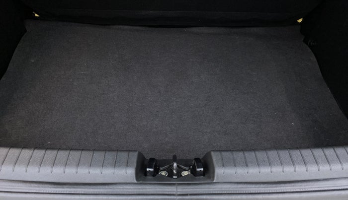 2019 Hyundai Elite i20 ASTA 1.2 (O), Petrol, Manual, 30,767 km, Boot Inside