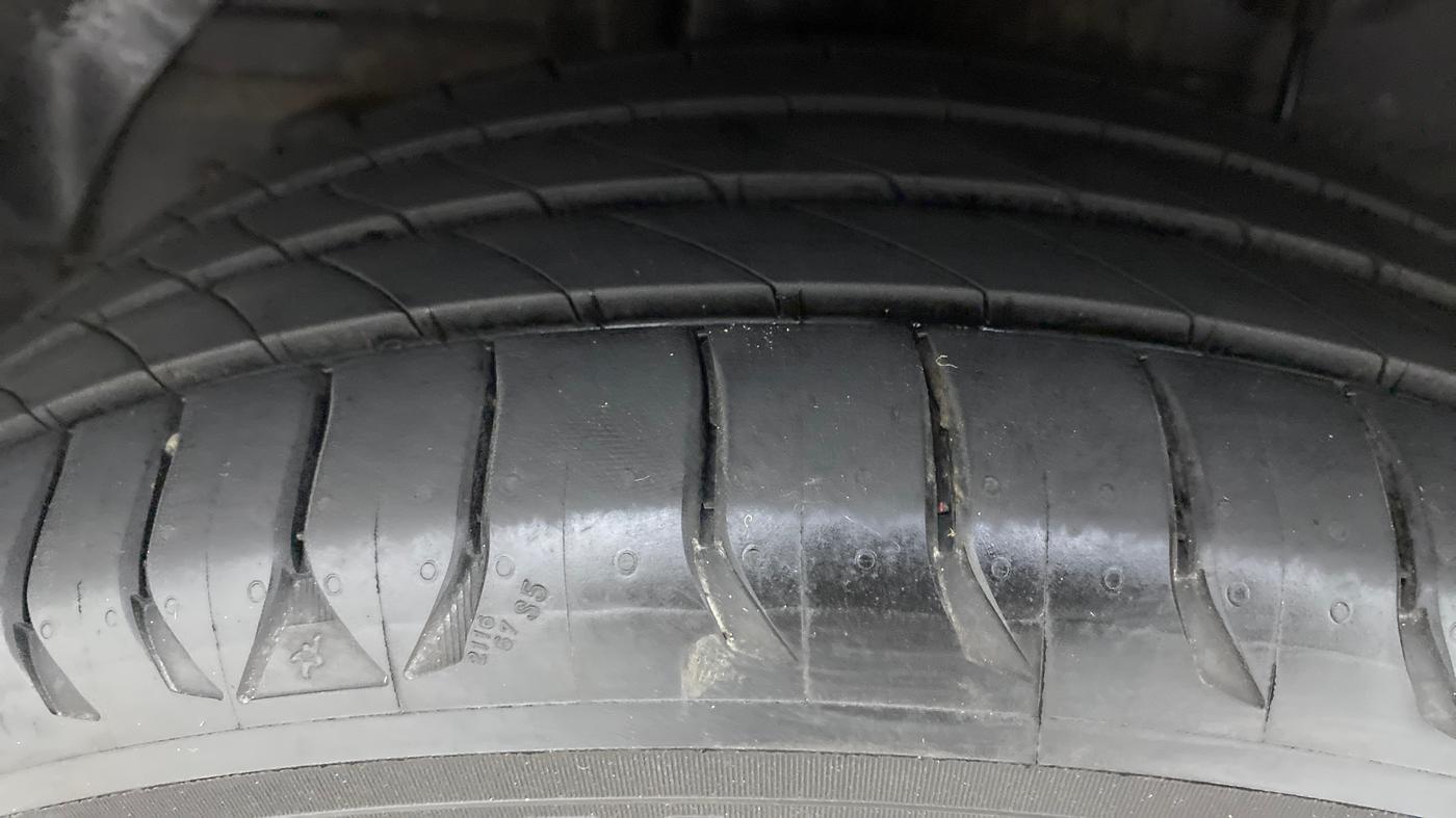 2019 Hyundai Elite i20 ASTA 1.2 (O), Petrol, Manual, 30,767 km, Right Rear Tyre Tread