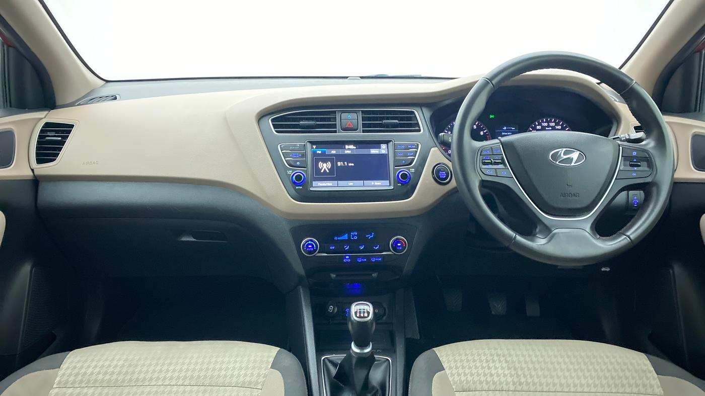 2019 Hyundai Elite i20 ASTA 1.2 (O), Petrol, Manual, 30,767 km, Dashboard