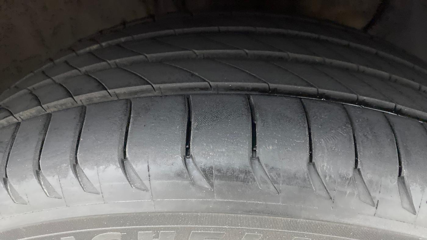 2019 Hyundai Elite i20 ASTA 1.2 (O), Petrol, Manual, 30,767 km, Right Front Tyre Tread