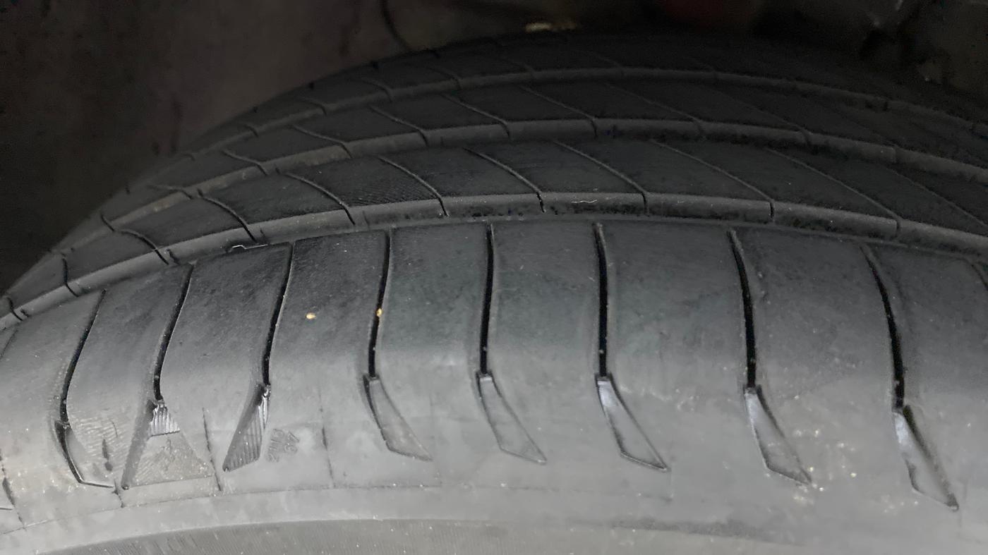 2019 Hyundai Elite i20 ASTA 1.2 (O), Petrol, Manual, 30,767 km, Left Front Tyre Tread