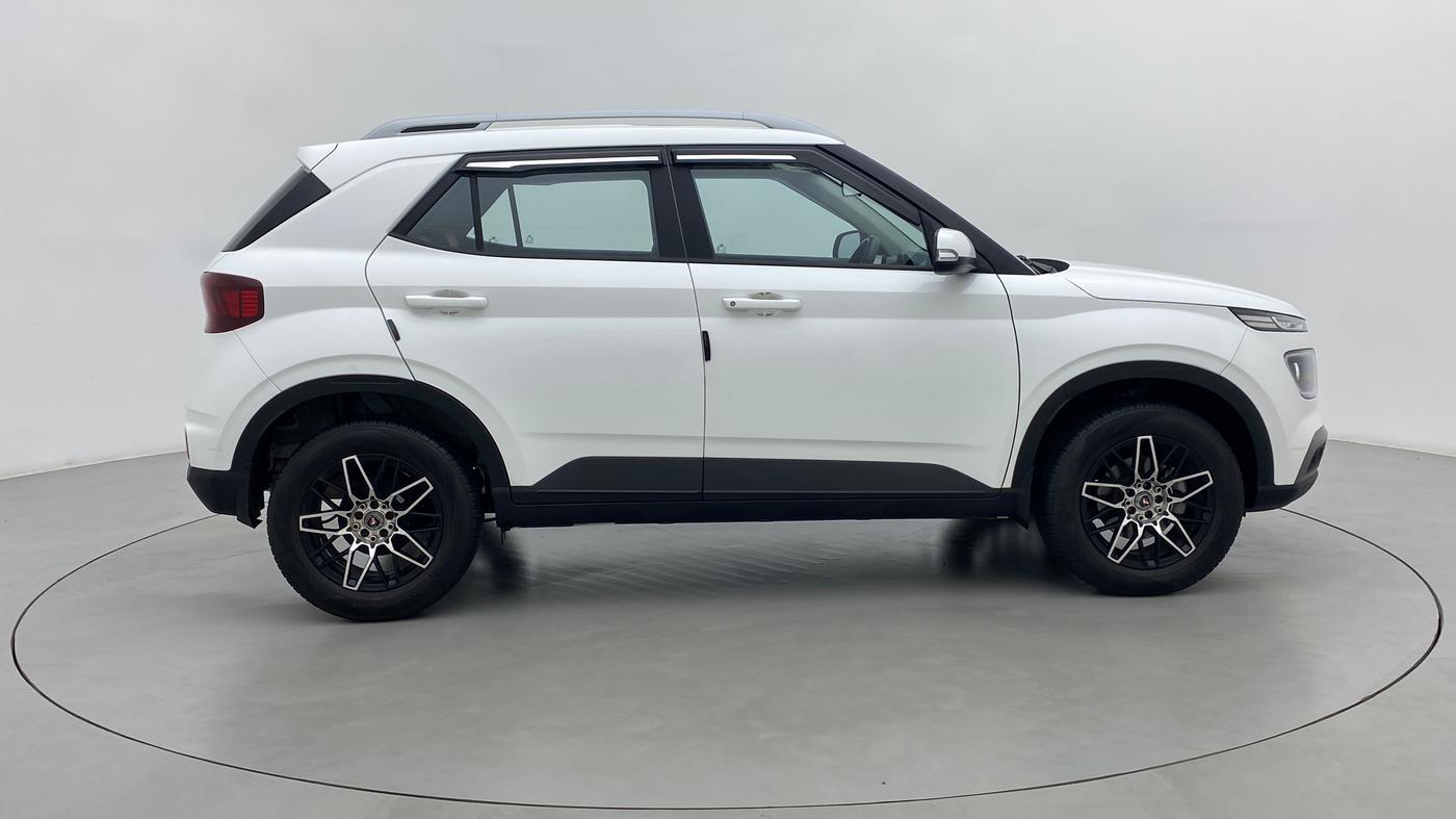 2022 Hyundai VENUE SX 1.5 CRDI, Diesel, Manual, 9,624 km, Right Side View