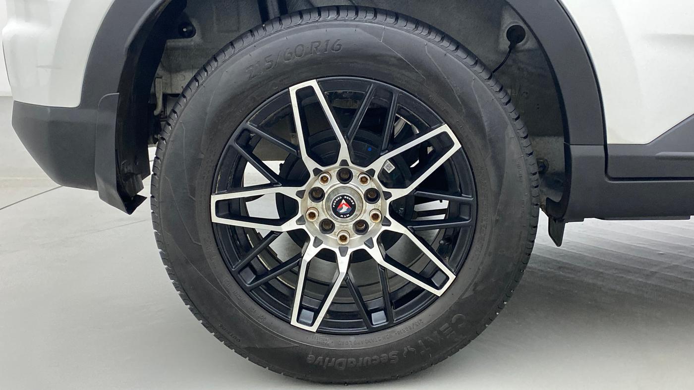 2022 Hyundai VENUE SX 1.5 CRDI, Diesel, Manual, 9,624 km, Right Rear Wheel