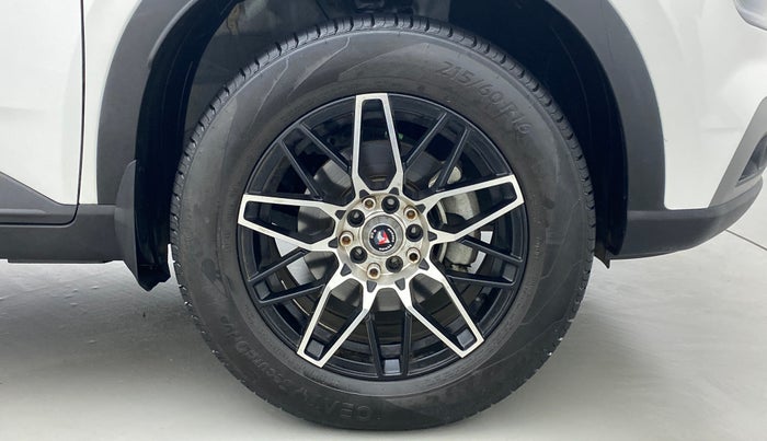 2022 Hyundai VENUE SX 1.5 CRDI, Diesel, Manual, 9,624 km, Right Front Wheel