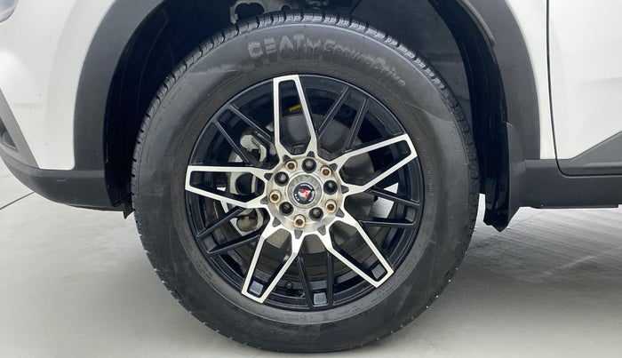2022 Hyundai VENUE SX 1.5 CRDI, Diesel, Manual, 9,624 km, Left Front Wheel