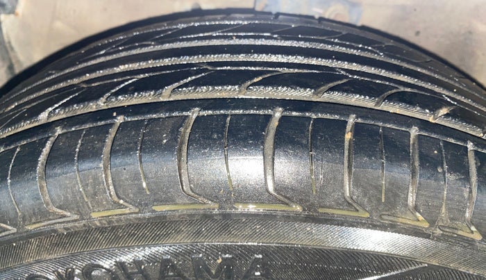 2017 Maruti Celerio ZXI, Petrol, Manual, 91,090 km, Left Front Tyre Tread