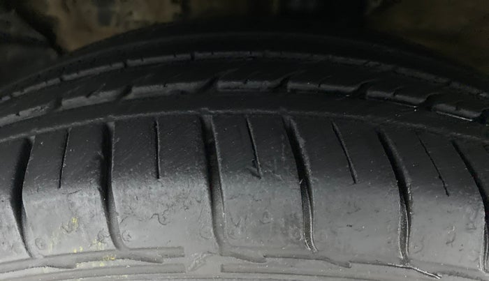 2019 KIA SELTOS HTX+ MT 1.5 DIESEL, Diesel, Manual, 20,374 km, Left Front Tyre Tread