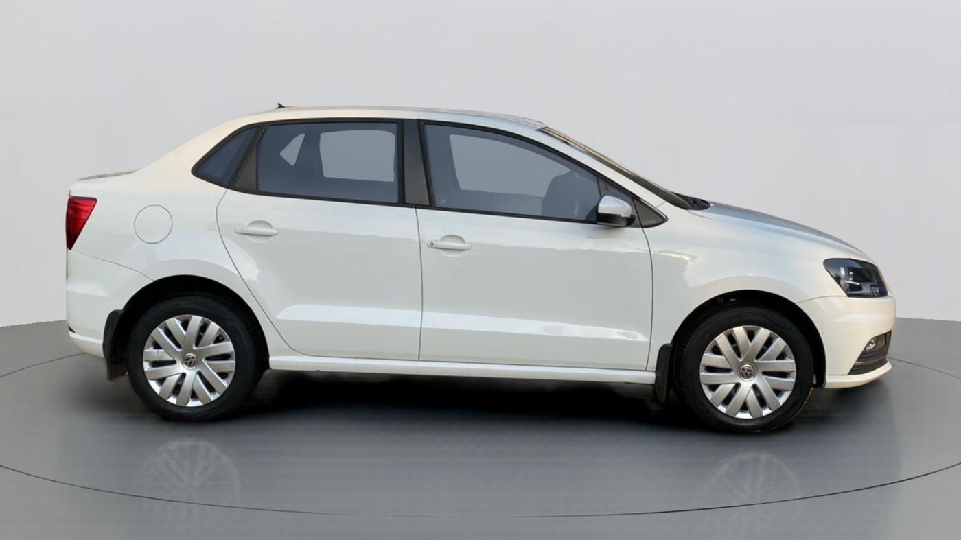 2017 Volkswagen Ameo COMFORTLINE 1.5, Diesel, Manual, 54,643 km, Right Side View