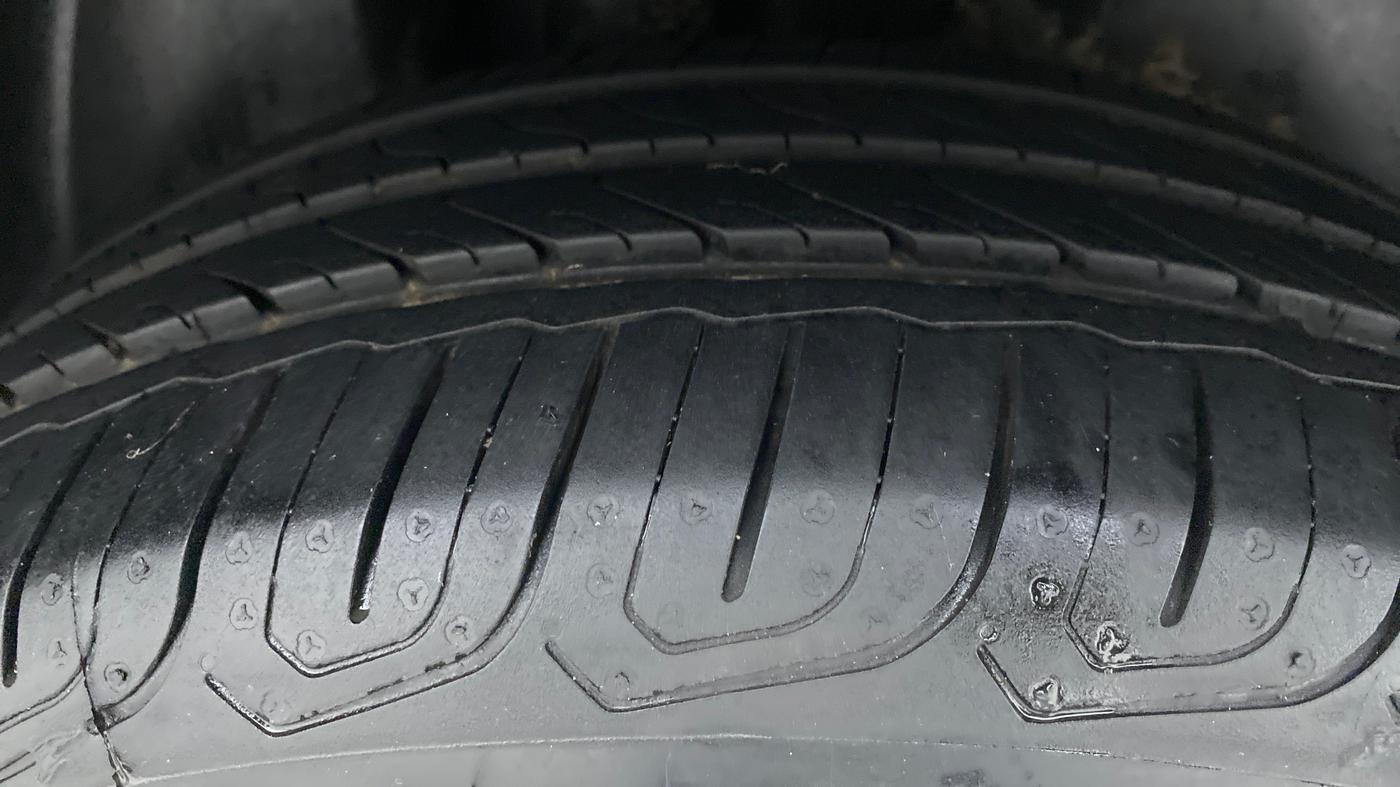 2018 Skoda Rapid 1.5 TDI MT AMBITION, Diesel, Manual, 58,503 km, Right Rear Tyre Tread