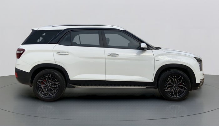 2022 Hyundai ALCAZAR 2.0 SIGNATURE (O) AT 6STR, Petrol, Automatic, 10,456 km, Right Side View