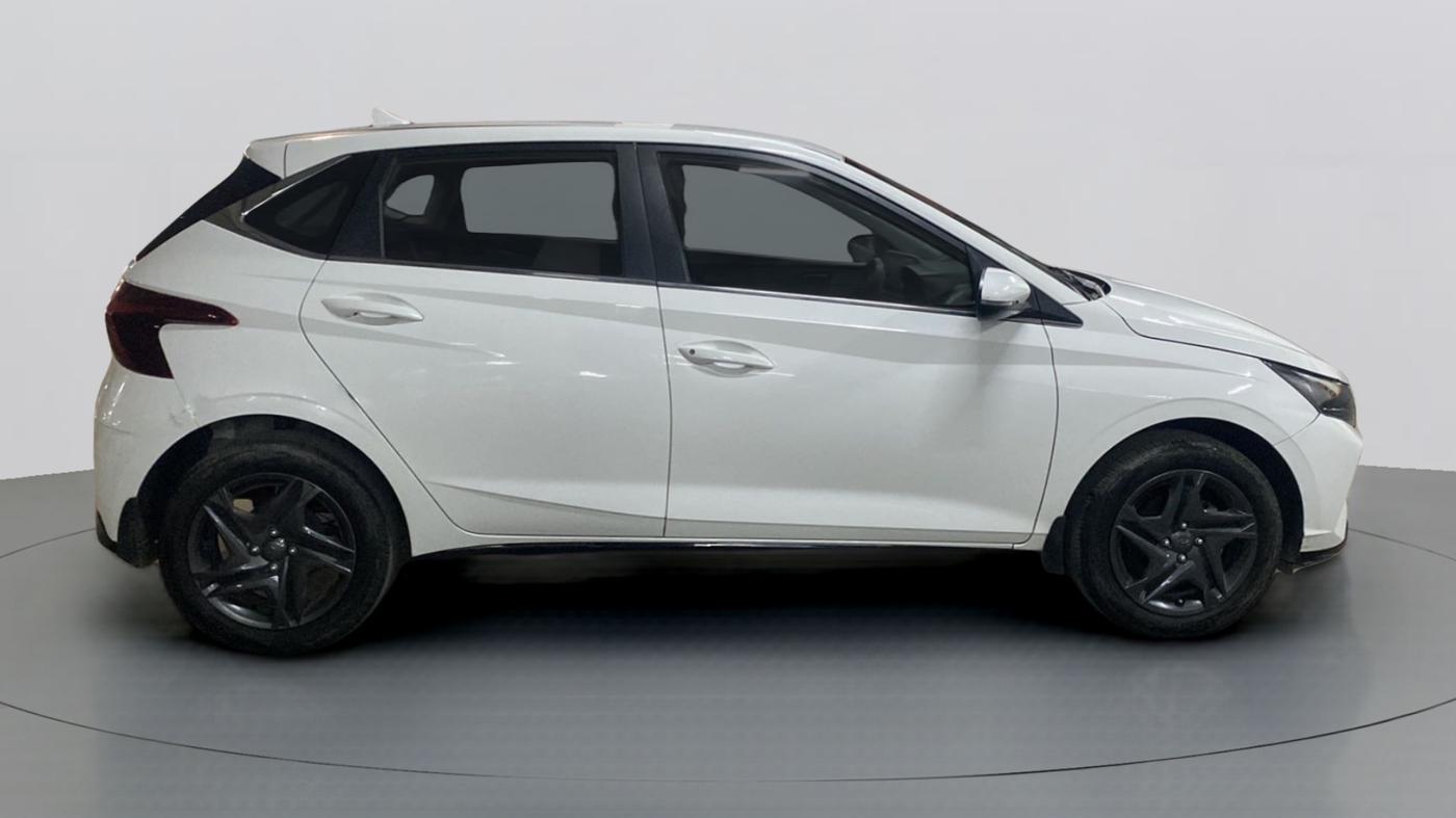 2021 Hyundai NEW I20 SPORTZ 1.2 MT, Petrol, Manual, 12,641 km, Right Side View