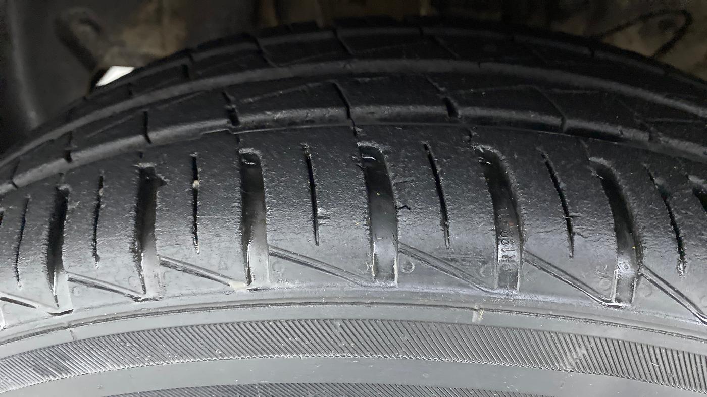 2020 Hyundai NEW SANTRO MAGNA, Petrol, Manual, 13,184 km, Left Front Tyre Tread