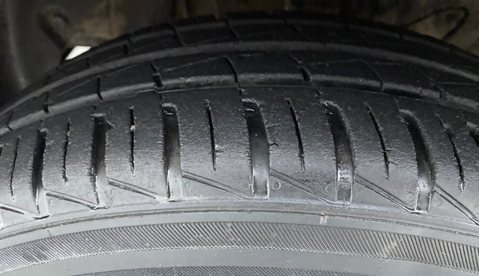 2020 Hyundai NEW SANTRO MAGNA, Petrol, Manual, 13,184 km, Left Front Tyre Tread