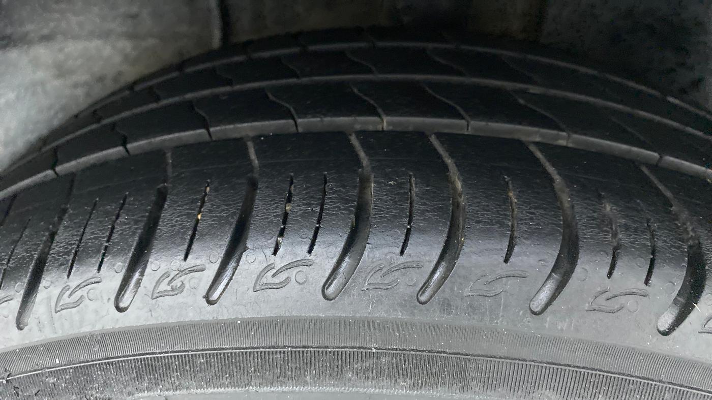 2020 Tata ALTROZ XZ PETROL, Petrol, Manual, 55,321 km, Left Rear Tyre Tread