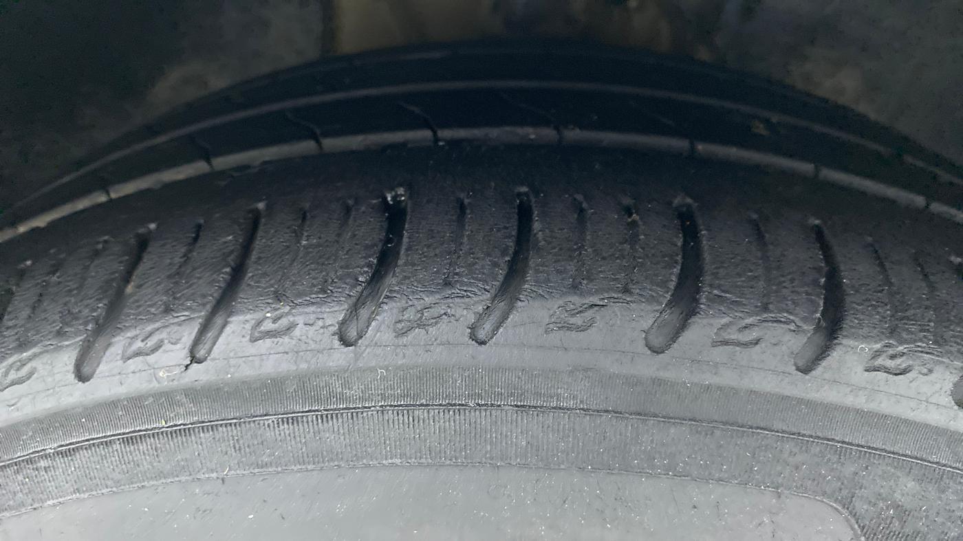 2020 Tata ALTROZ XZ PETROL, Petrol, Manual, 55,321 km, Right Front Tyre Tread