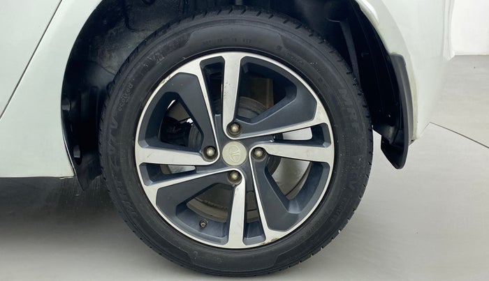2020 Tata ALTROZ XZ PETROL, Petrol, Manual, 55,321 km, Left Rear Wheel