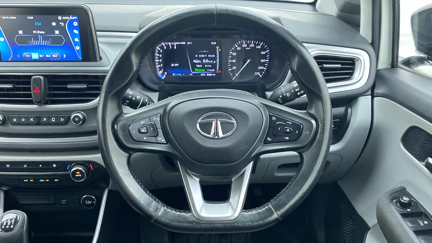 2020 Tata ALTROZ XZ PETROL, Petrol, Manual, 55,321 km, Steering Wheel Close Up