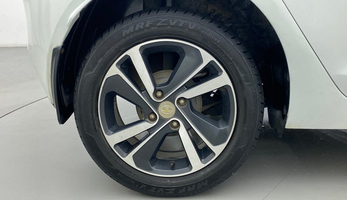 2020 Tata ALTROZ XZ PETROL, Petrol, Manual, 55,321 km, Right Rear Wheel
