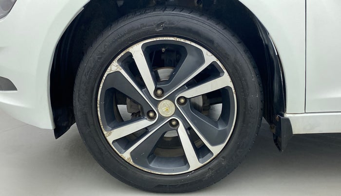 2020 Tata ALTROZ XZ PETROL, Petrol, Manual, 55,321 km, Left Front Wheel