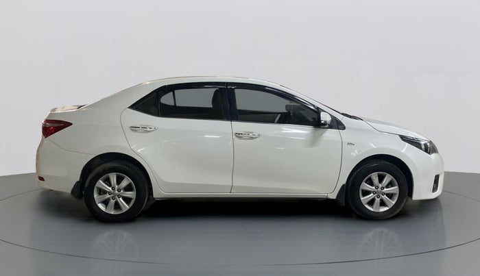 2017 Toyota Corolla Altis G PETROL, Petrol, Manual, 49,644 km, Right Side View