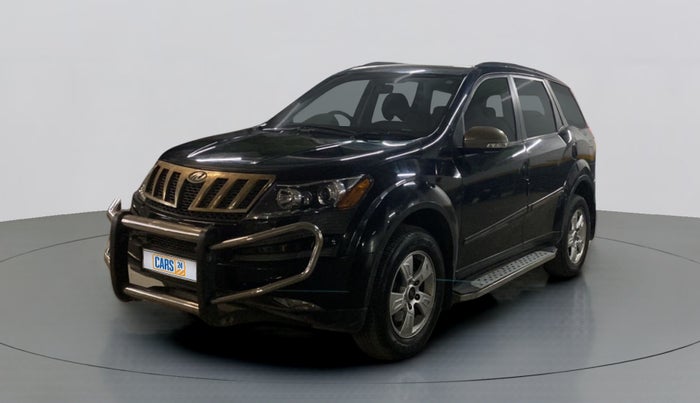 2015 Mahindra XUV500 W8, Diesel, Manual, 35,902 km, Left Front Diagonal