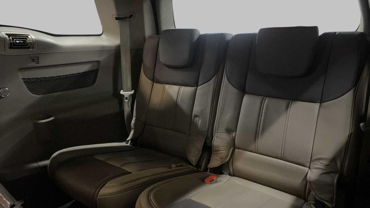 2015 Mahindra XUV500 W8, Diesel, Manual, 35,902 km, Third Seat Row ( optional )
