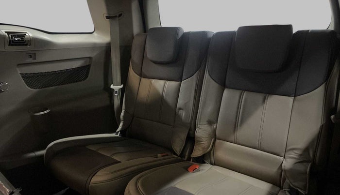 2015 Mahindra XUV500 W8, Diesel, Manual, 35,902 km, Third Seat Row ( optional )