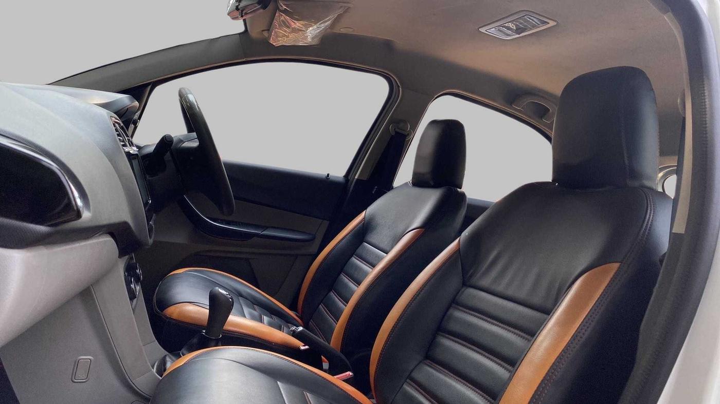 2019 Tata Tiago XZ PLUS DUAL TONE PETROL, Petrol, Manual, 35,228 km, Right Side Front Door Cabin