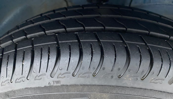 2021 Maruti S PRESSO VXI+, Petrol, Manual, 4,065 km, Right Front Tyre Tread