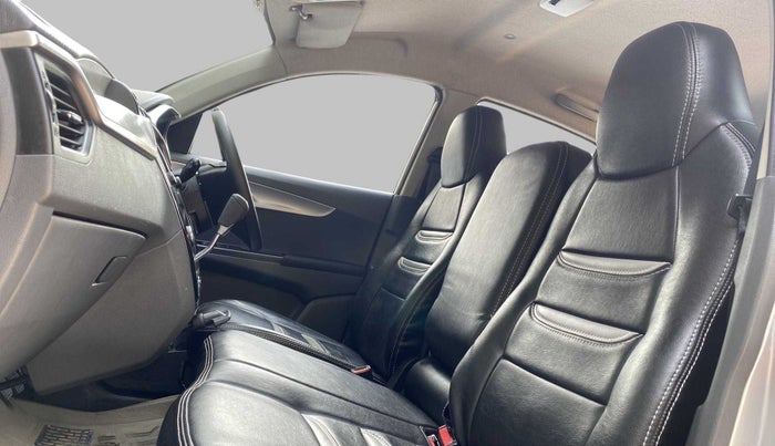 2017 Mahindra KUV 100 NXT K6+ P 6 STR, Petrol, Manual, 44,434 km, Right Side Front Door Cabin