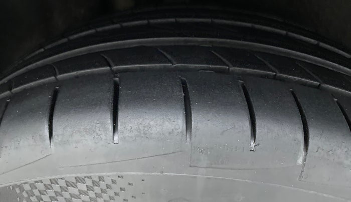 2014 Ford Ecosport TITANIUM 1.5L DIESEL (OPT), Diesel, Manual, 99,843 km, Right Rear Tyre Tread