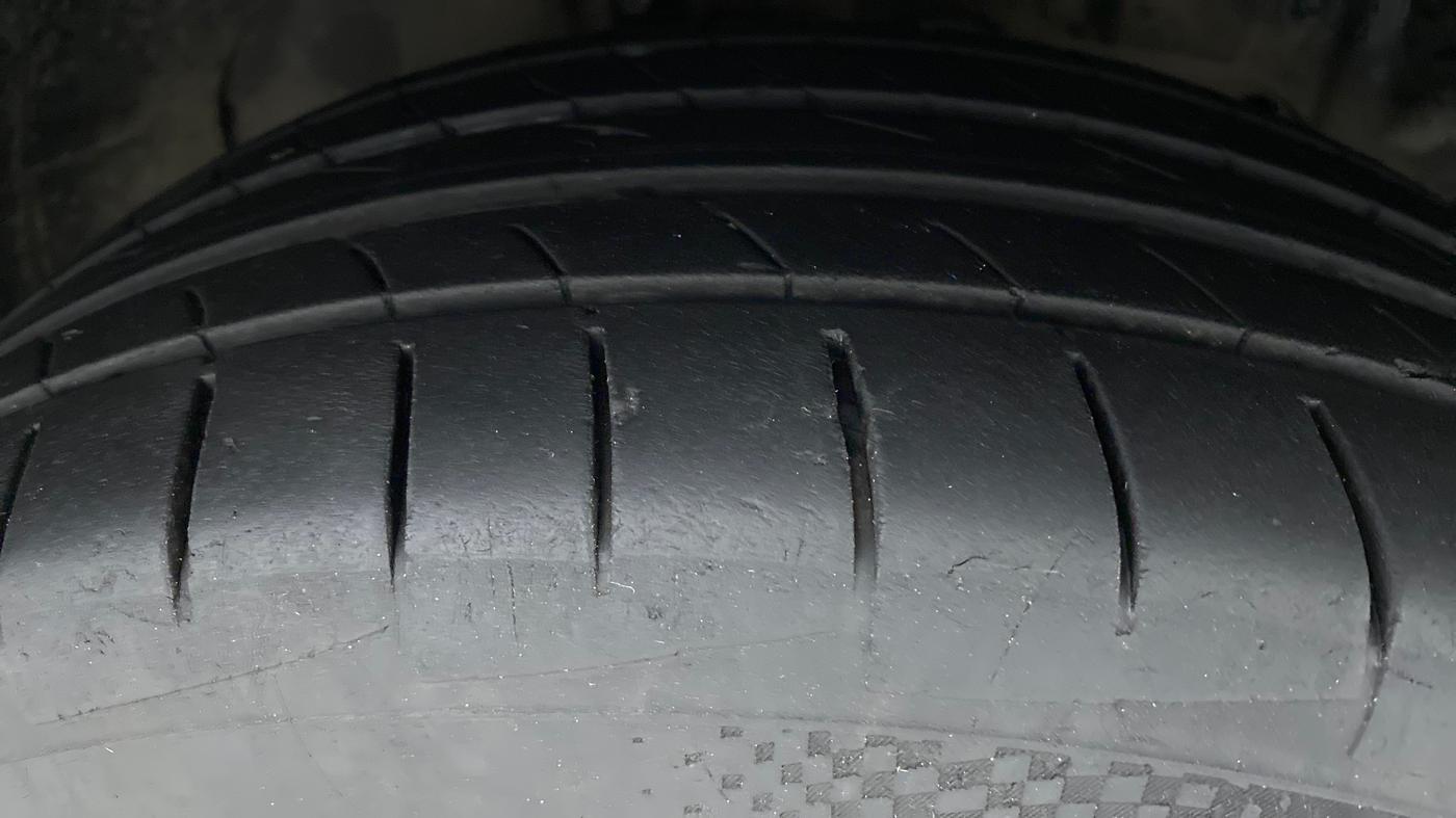 2014 Ford Ecosport TITANIUM 1.5L DIESEL (OPT), Diesel, Manual, 99,843 km, Right Front Tyre Tread