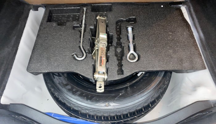 2017 Honda Jazz 1.2L I-VTEC SV, Petrol, Manual, 1,24,203 km, Spare Tyre