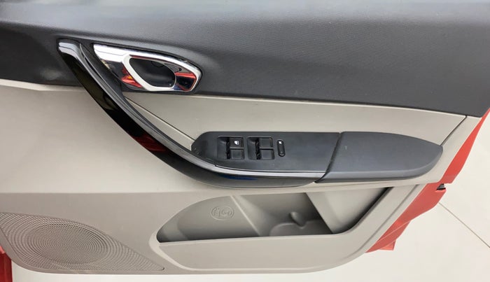 2017 Tata Tiago XZA PETROL, Petrol, Automatic, 46,499 km, Driver Side Door Panels Control