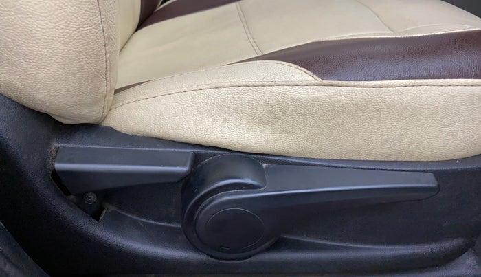2017 Tata Tiago XZA PETROL, Petrol, Automatic, 46,499 km, Driver Side Adjustment Panel