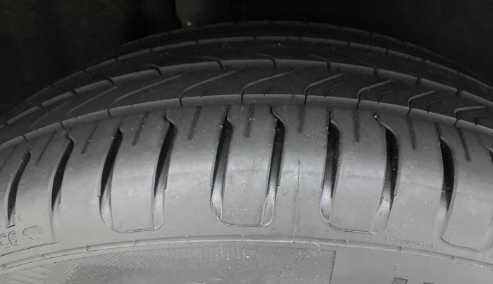2020 Ford Ecosport TITANIUM 1.5L DIESEL, Diesel, Manual, 50,680 km, Right Rear Tyre Tread