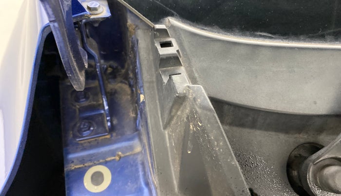 2019 Renault TRIBER 1.0 RXZ, Petrol, Manual, 50,027 km, Bonnet (hood) - Cowl vent panel has minor damage