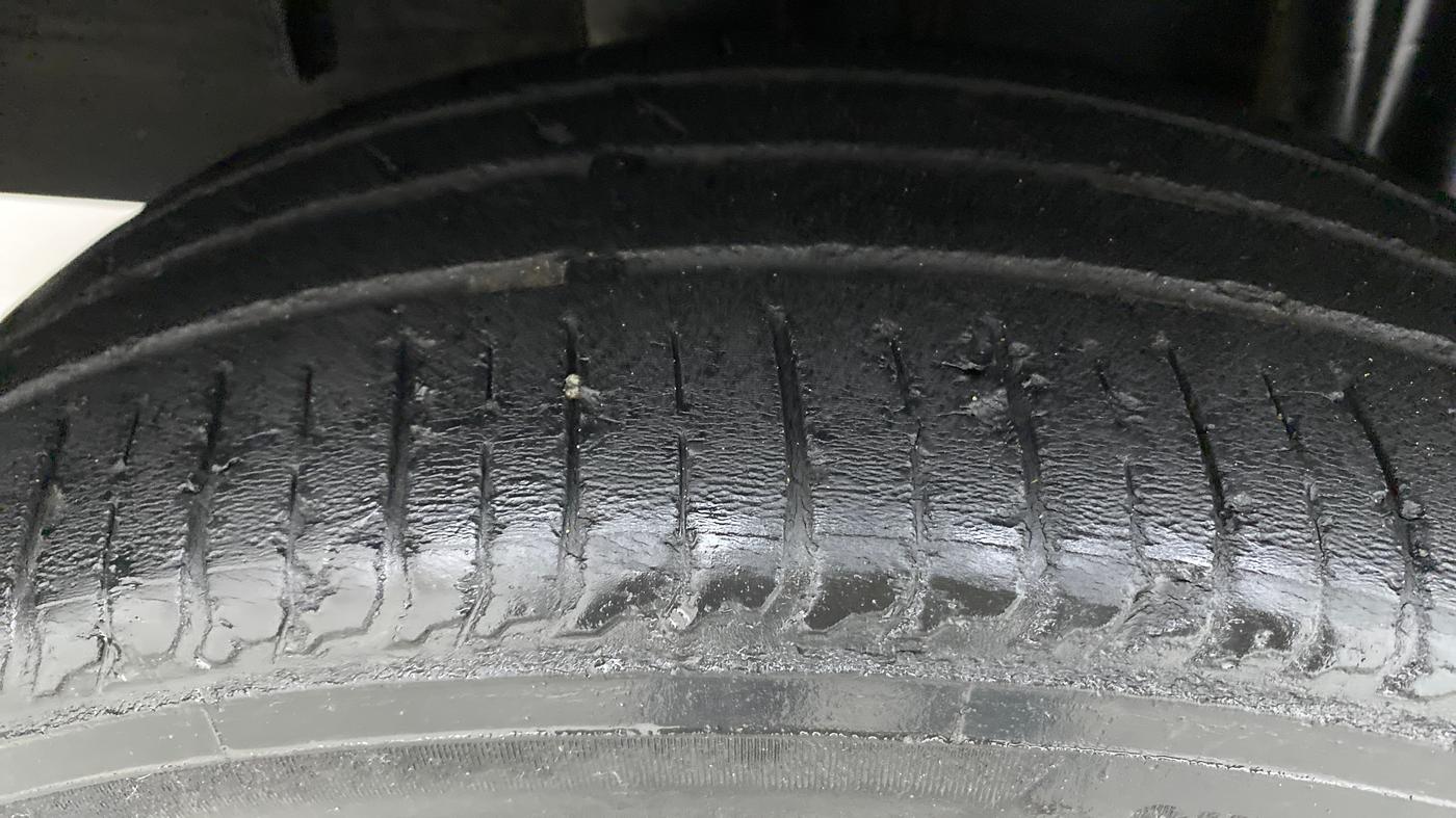 2019 Renault TRIBER 1.0 RXZ, Petrol, Manual, 50,027 km, Right Rear Tyre Tread
