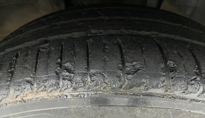 2019 Renault TRIBER 1.0 RXZ, Petrol, Manual, 50,027 km, Right Front Tyre Tread