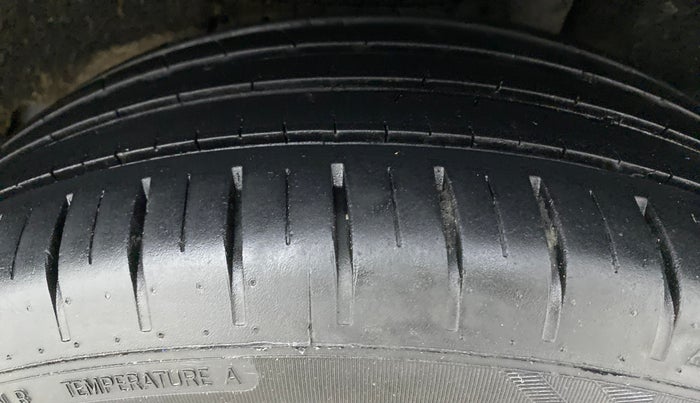 2022 Toyota Glanza V, Petrol, Manual, 25,720 km, Left Rear Tyre Tread