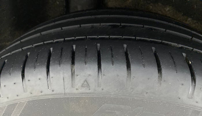2022 Toyota Glanza V, Petrol, Manual, 25,720 km, Right Rear Tyre Tread