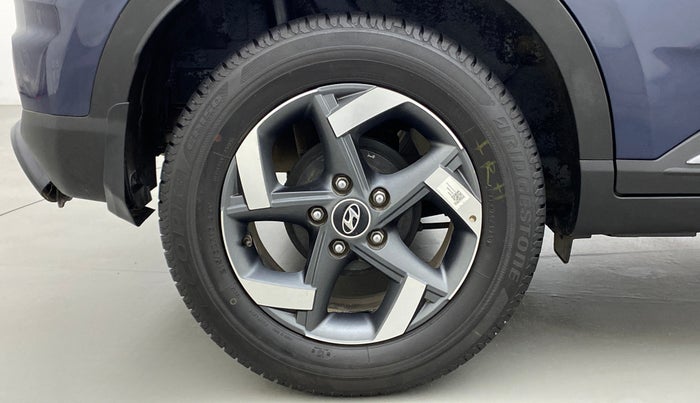 2021 Hyundai VENUE S+ 1.2, Petrol, Manual, 15,739 km, Right Rear Wheel